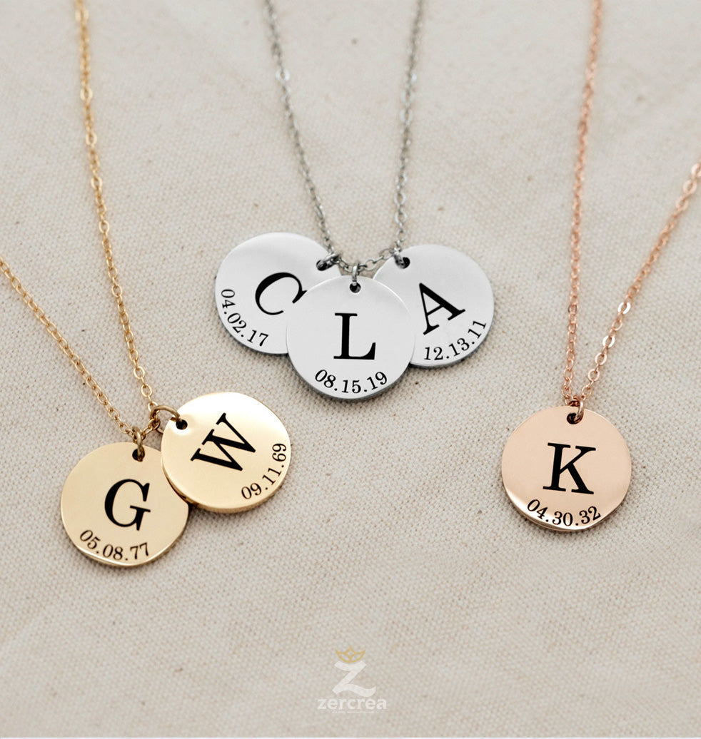 Collier gravé avec initiale, prénom ou date
